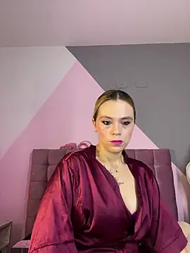 RayaCarr  online show from December 18, 12:33 pm