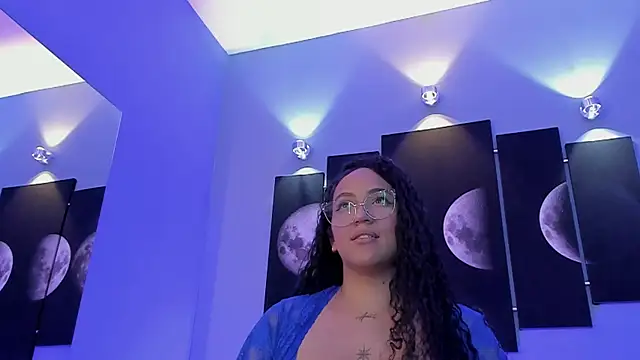 tatii moon online show from February 13, 9:51 am