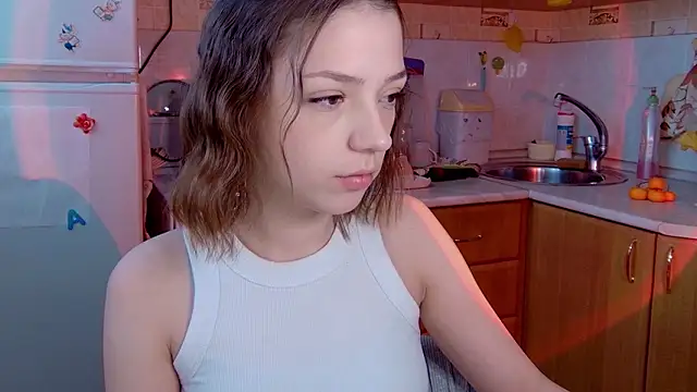 PamBeesly online show from February 1, 8:35 am