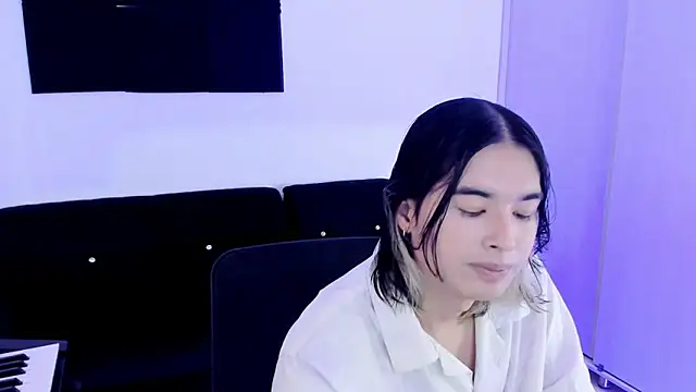 JordiWilld online show from November 14, 12:15 pm