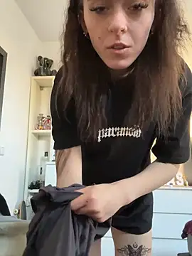 Ciara2004 online show from December 18, 9:26 am