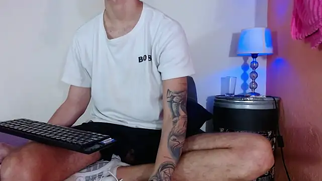 Cristian white online show from March 6, 10:50 pm