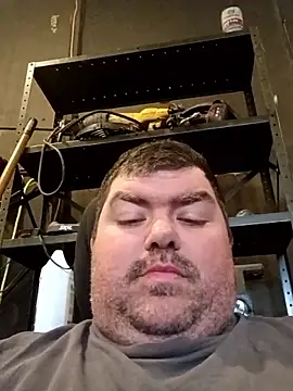 Rcraigue4 online show from October 24, 9:00 pm