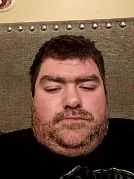 Rcraigue4 online show from October 31, 12:06 pm