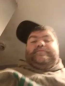 Rcraigue4 online show from November 4, 9:19 am