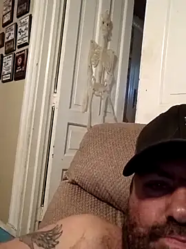 Rcraigue4 online show from November 4, 9:58 pm