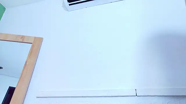 tinyy whore18 online show from April 7, 4:51 pm