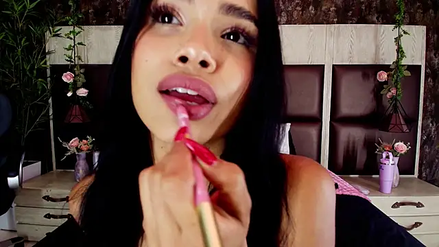 Bella Smiith  online show from November 5, 12:38 pm