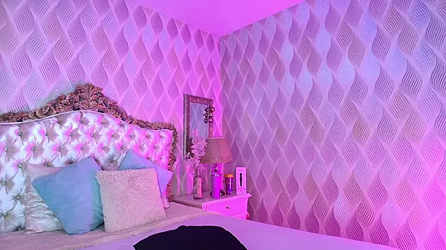 Bella Smiith  online show from January 8, 1:13 pm