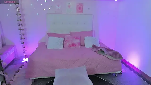 ScarlettDreamss7 online show from November 28, 12:19 pm