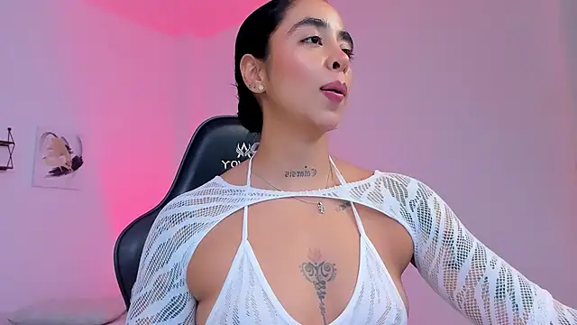 sophierooy22 online show from February 24, 1:14 am