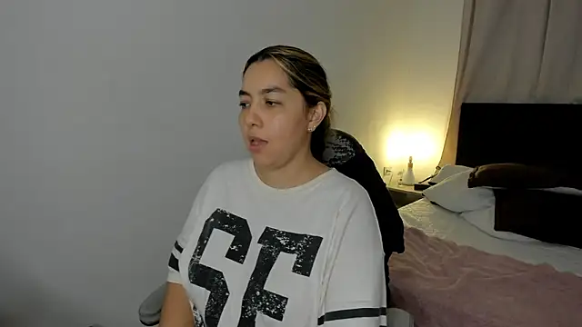 brithany olson25 online show from March 5, 11:34 pm