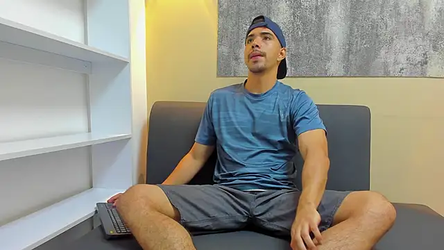 Snapshot of RYAN_PATERSON chatting on November 11, 12:49 pm RYAN PATERSON online show from November 11, 12:49 pm