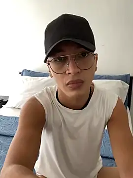 Diegosavage3 online show from September 17, 6:53 pm