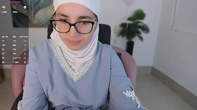 Snapshot of Ayha_khalaf chatting on October 7, 1:25 am Ayha khalaf online show from October 7, 1:25 am