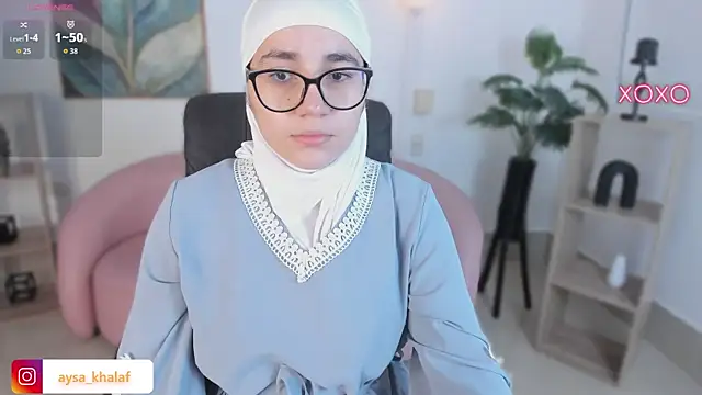 Snapshot of Ayha_khalaf chatting on October 15, 1:17 am Ayha khalaf online show from October 15, 1:17 am