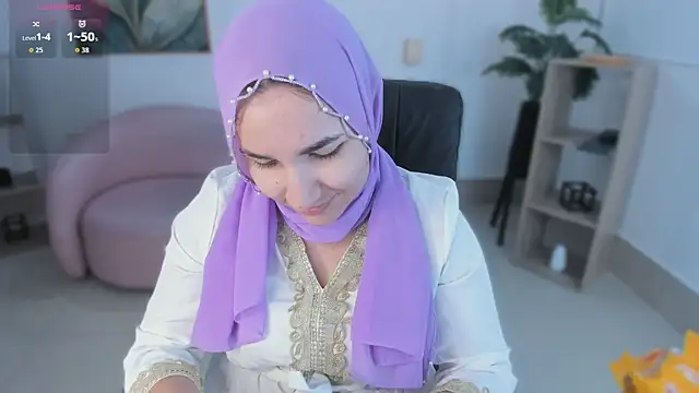 Snapshot of Ayha_khalaf chatting on November 5, 1:27 am Ayha khalaf online show from November 5, 1:27 am