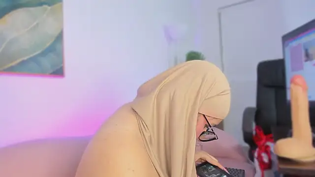 Ayha khalaf online show from February 20, 6:26 am