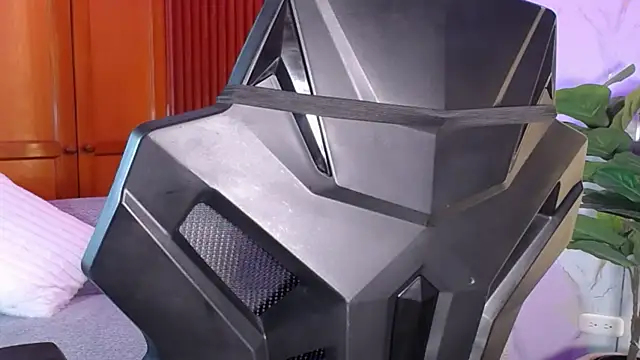 luxurycoupl online show from October 8, 2:31 am