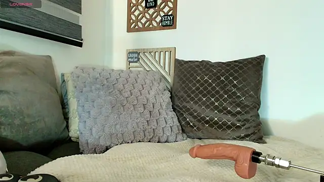 Snapshot of love_sharol_ chatting on September 15, 11:27 pm love sharol online show from September 15, 11:27 pm