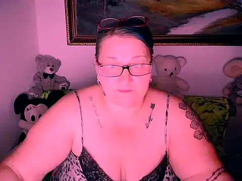 mayamayx online show from October 6, 6:05 pm