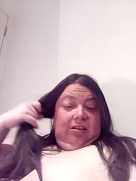 HotHornyEmmaX online show from February 11, 5:37 am