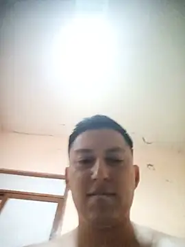 Snapshot of LuisMex1998 chatting on July 7, 7:23 am LuisMex1998 online show from July 7, 7:23 am