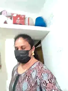 Snapshot of Tamil_Aathira chatting on November 18, 8:52 am Tamil Aathira online show from November 18, 8:52 am