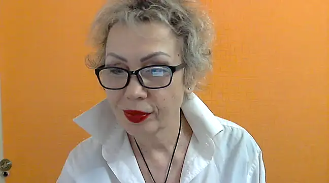 NessyJenixs online show from March 9, 5:39 pm