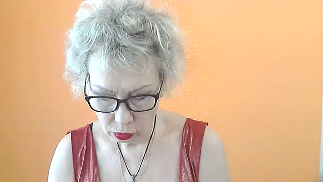 Snapshot of NessyJenixs chatting on June 7, 7:01 am NessyJenixs online show from June 7, 7:01 am