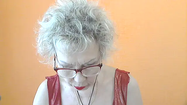 Snapshot of NessyJenixs chatting on June 10, 6:23 am NessyJenixs online show from June 10, 6:23 am