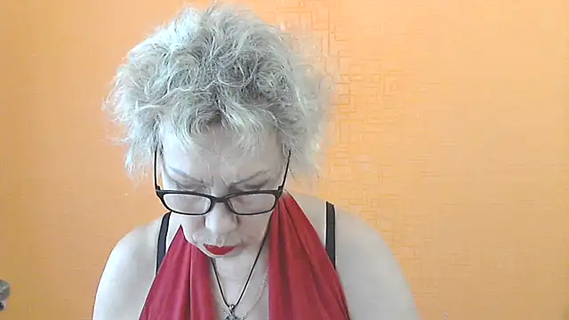 Snapshot of NessyJenixs chatting on June 17, 6:38 am NessyJenixs online show from June 17, 6:38 am