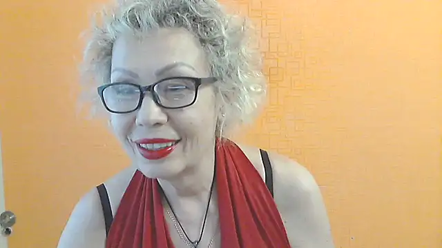 Snapshot of NessyJenixs chatting on June 19, 1:15 pm NessyJenixs online show from June 19, 1:15 pm
