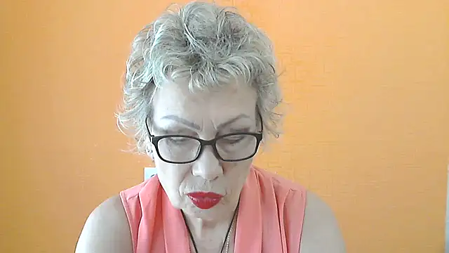 Snapshot of NessyJenixs chatting on June 25, 6:07 am NessyJenixs online show from June 25, 6:07 am