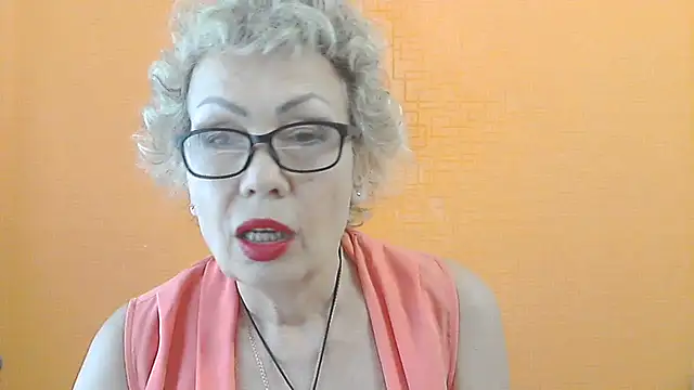 Snapshot of NessyJenixs chatting on June 27, 7:13 am NessyJenixs online show from June 27, 7:13 am