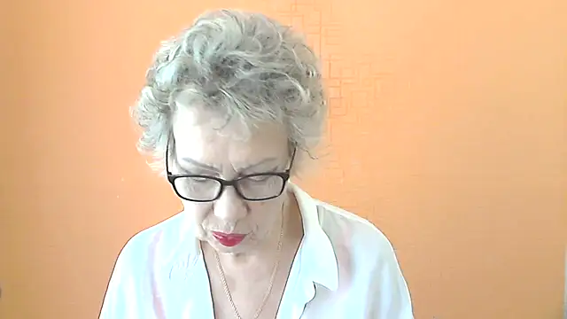 Snapshot of NessyJenixs chatting on July 18, 6:28 am NessyJenixs online show from July 18, 6:28 am