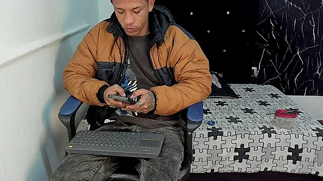 carlos alber12 online show from October 11, 12:36 pm