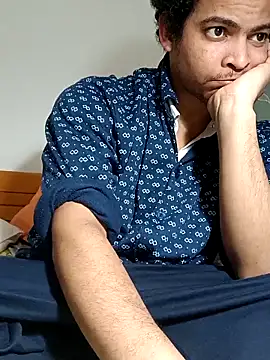 Snapshot of cingonduro chatting on February 22, 6:17 pm cingonduro online show from February 22, 6:17 pm