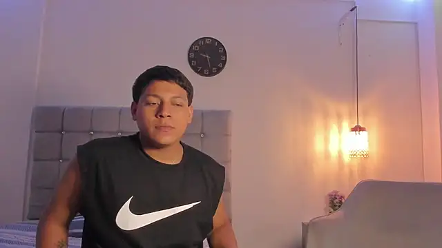 Tylerdrdn online show from October 26, 6:41 am