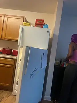 Snapshot of theprettysoles chatting on July 20, 11:12 am theprettysoles online show from July 20, 11:12 am