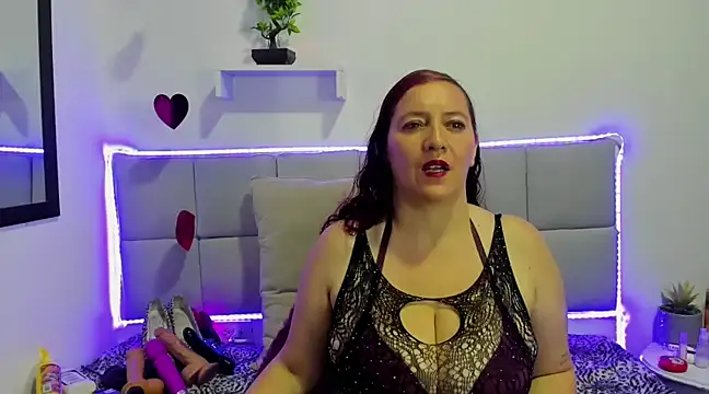 Madisson Housse online show from February 27, 10:31 pm