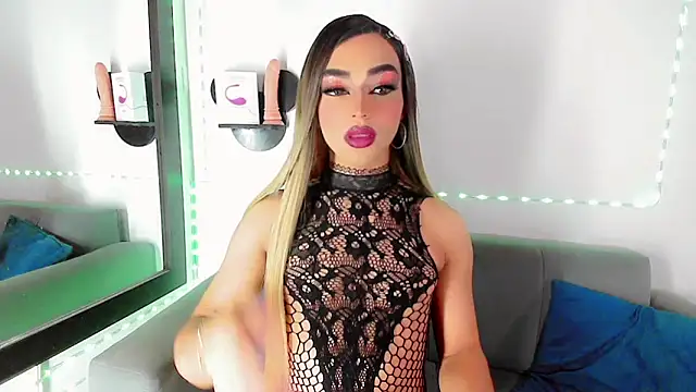 Nickylovexx online show from February 22, 10:52 pm