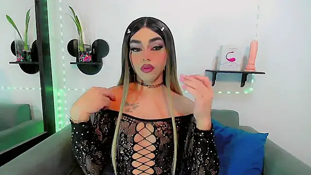 Nickylovexx online show from March 1, 10:10 pm