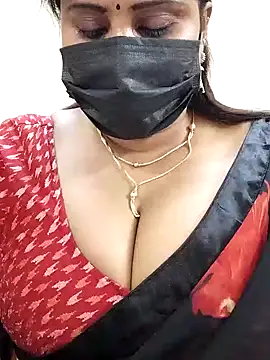 Queenflowerr online show from January 28, 6:07 pm