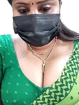 Queenflowerr online show from February 2, 1:02 am