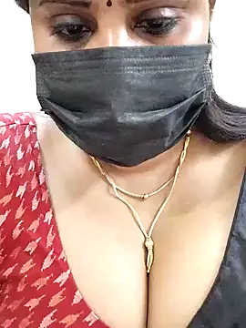 Queenflowerr online show from February 6, 5:25 am