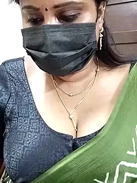 Queenflowerr online show from February 14, 6:56 am