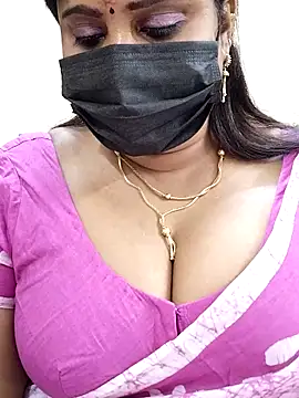 Queenflowerr online show from February 14, 3:58 pm