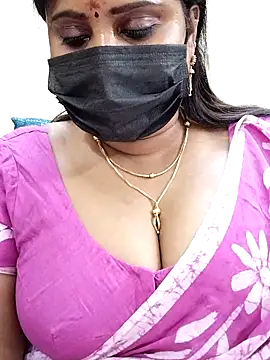 Queenflowerr online show from February 14, 10:14 pm