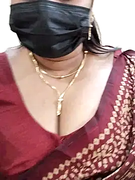 Queenflowerr online show from February 25, 4:31 pm